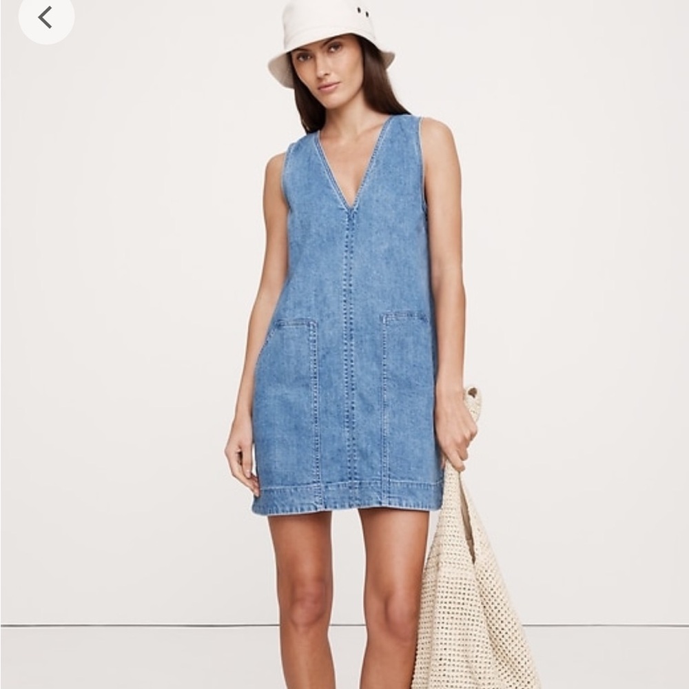 Blue Sleeveless V-Neck Sheath Mini Dress